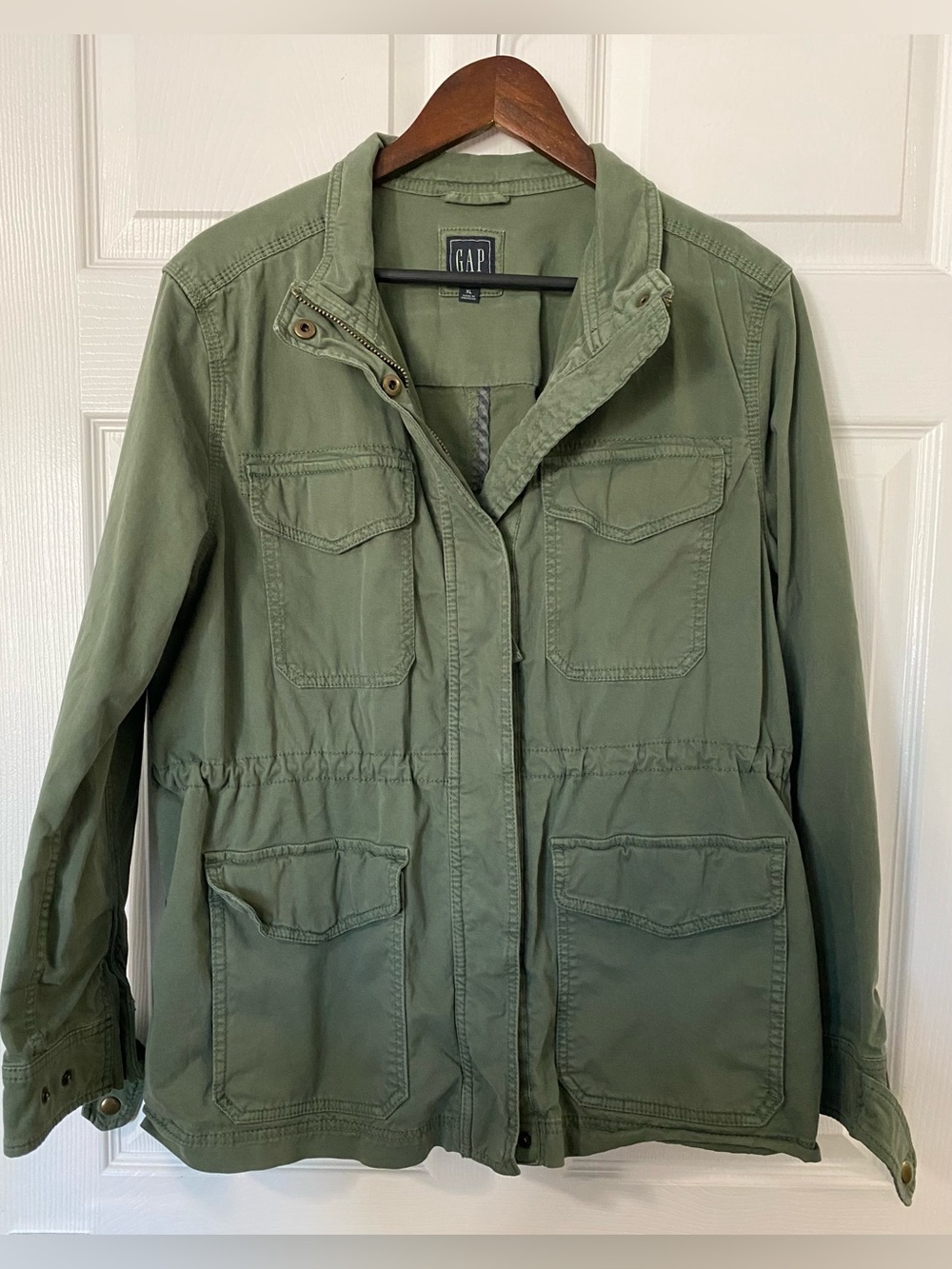 GAP army green long sleeve zipper jacket, Size XL
